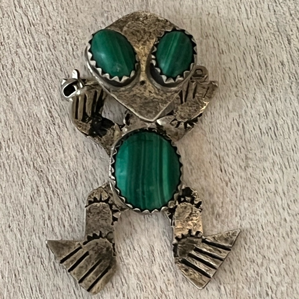 Vintage Navajo Monroe Ashley Frog Malachite Sterling Silver Brooch Pin Pendant